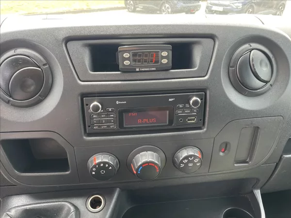 Renault Master 2,3 dCi 110k COOL DPH 11xCZaut - foto 12