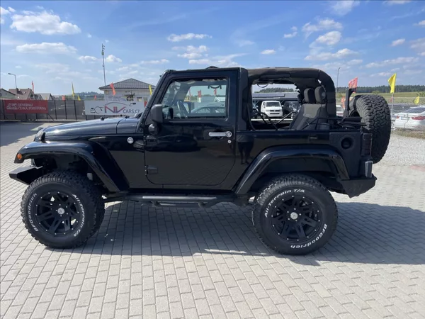 Jeep Wrangler 3,8 V6 UNLIMITED 146kw ARB Har - foto 2