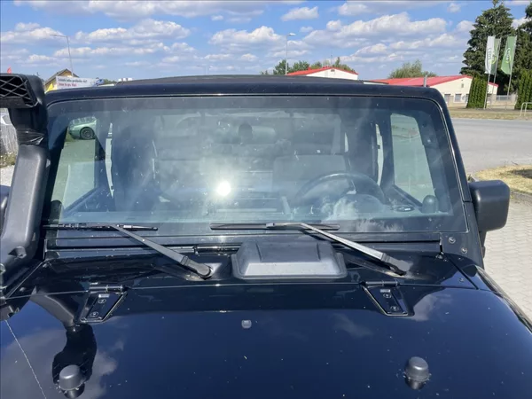 Jeep Wrangler 3,8 V6 UNLIMITED 146kw ARB Har - foto 24