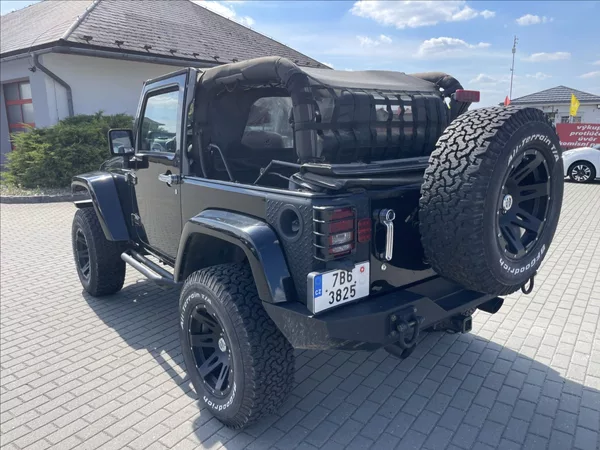 Jeep Wrangler 3,8 V6 UNLIMITED 146kw ARB Har - foto 28