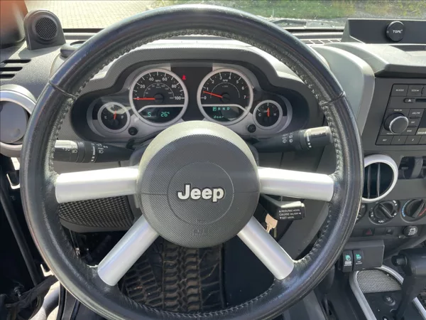 Jeep Wrangler 3,8 V6 UNLIMITED 146kw ARB Har - foto 7