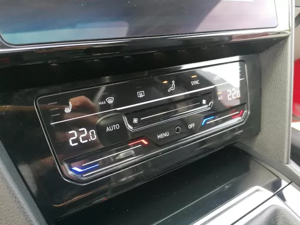 Volkswagen Arteon Shooting Brake 1.5 TSi R-LINE Manuál,Panorama - foto 13