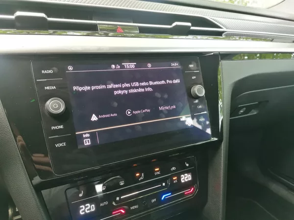 Volkswagen Arteon Shooting Brake 1.5 TSi R-LINE Manuál,Panorama - foto 25