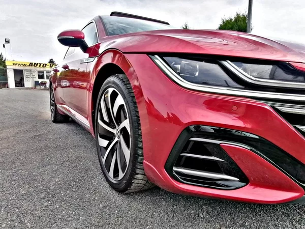 Volkswagen Arteon Shooting Brake 1.5 TSi R-LINE Manuál,Panorama - foto 36