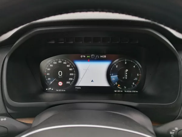 Volvo XC90 D5 AWD 7-míst Bowers & Wilkins - foto 20