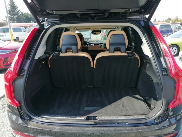 Volvo XC90 D5 AWD 7-míst Bowers & Wilkins - foto 25