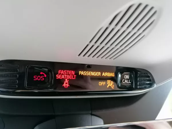 Volvo XC90 D5 AWD 7-míst Bowers & Wilkins - foto 27