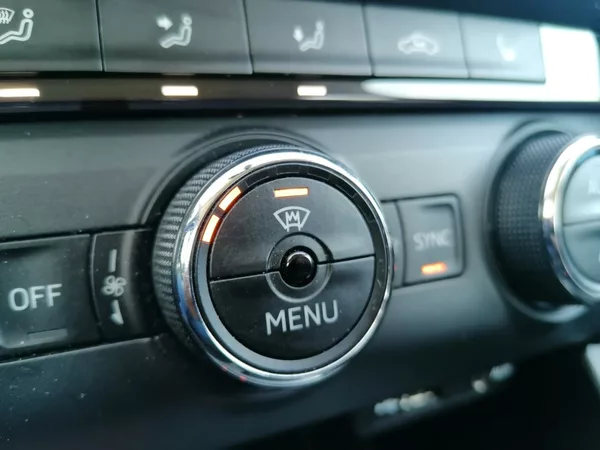 Škoda Octavia 2.0 TDi DSG Style,Navi,ACC - foto 18