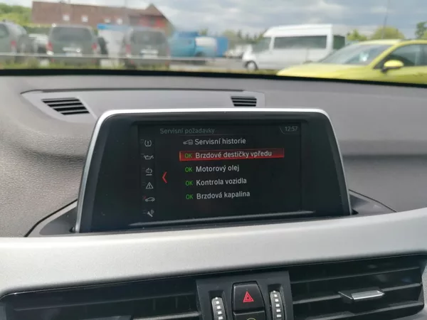 BMW X1 18D 110kw X-Drive ČR LED - foto 18