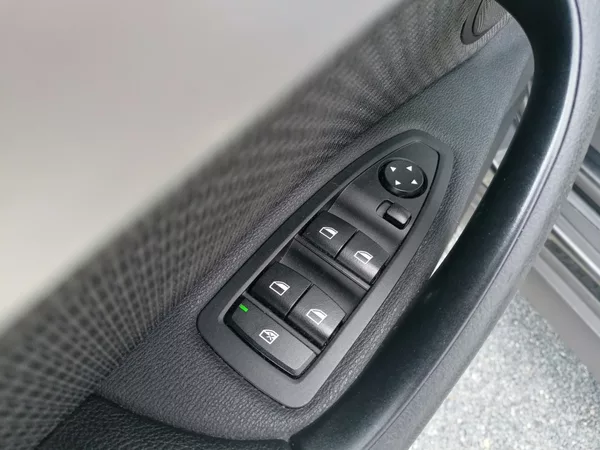 BMW X1 18D 110kw X-Drive ČR LED - foto 23