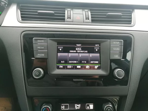 Škoda Rapid 1.4 TDi DSG výhřevy, Tempomat - foto 10
