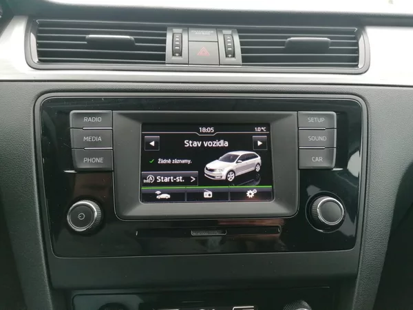 Škoda Rapid 1.4 TDi DSG výhřevy, Tempomat - foto 14