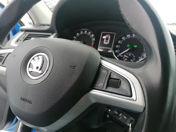 Škoda Rapid 1.4 TDi DSG výhřevy, Tempomat - foto 17