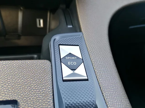 DS Automobiles DS7 Crossback 1.5 BlueHdi SO CHIC - foto 19