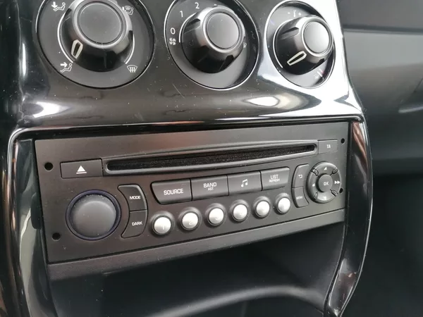 Citroën C3 1.2 VTi 19 300KM! - foto 11