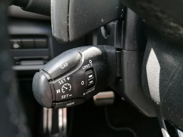 Citroën C5 Aircross 1.5 BlueHDi A/T Full LED,Masáž - foto 24