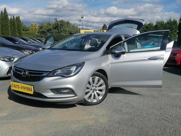 Opel Astra 1.4 Turbo Digi.klima,Výhřevy