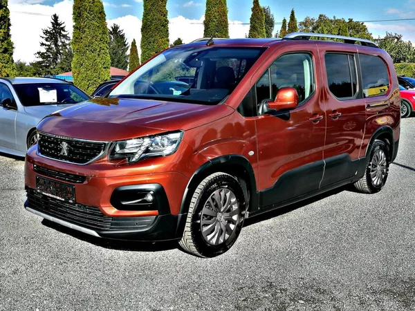 Peugeot Rifter MAXI 1.2 PureTech Allure EAT8 - foto 2