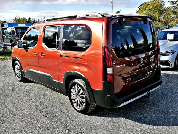 Peugeot Rifter MAXI 1.2 PureTech Allure EAT8 - foto 6