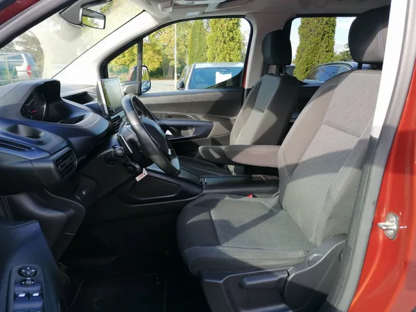 Peugeot Rifter MAXI 1.2 PureTech Allure EAT8 - foto 8