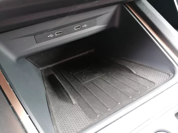 Seat Leon 1.4 TSi E-HYBRID Cupra Design - foto 28
