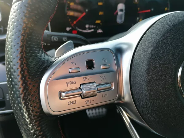 Mercedes-Benz Třídy A 2.0 200D AMG Line 110kW 9G - foto 20