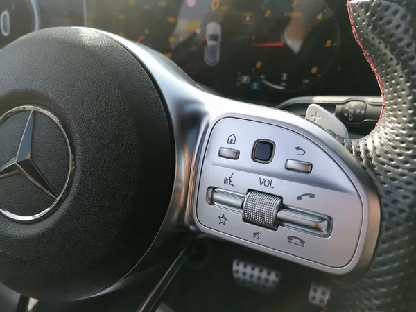 Mercedes-Benz Třídy A 2.0 200D AMG Line 110kW 9G - foto 21
