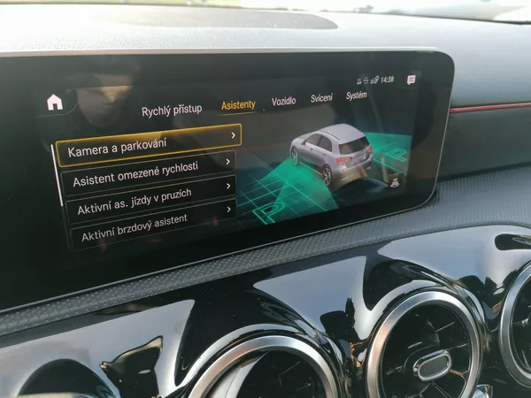 Mercedes-Benz Třídy A 2.0 200D AMG Line 110kW 9G - foto 22