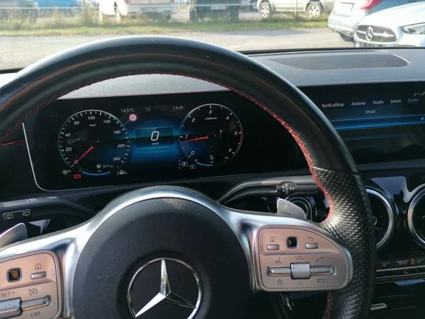 Mercedes-Benz Třídy A 2.0 200D AMG Line 110kW 9G - foto 25