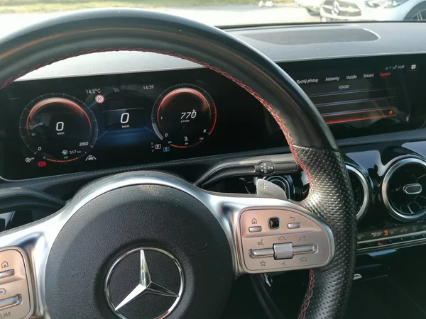 Mercedes-Benz Třídy A 2.0 200D AMG Line 110kW 9G - foto 27