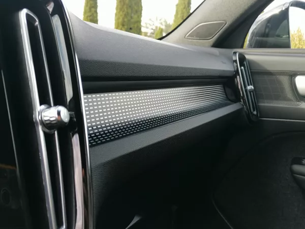 Volvo XC40 1.5 T3 R-DESIGN Aut. - foto 27