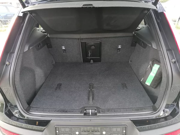 Volvo XC40 1.5 T3 R-DESIGN Aut. - foto 28
