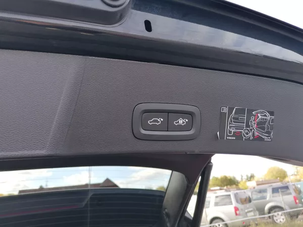 Volvo XC40 1.5 T3 R-DESIGN Aut. - foto 31