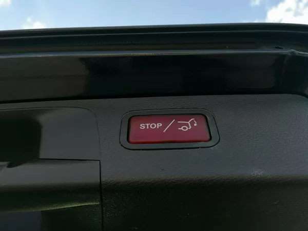 Mercedes-Benz Třídy E 200D AMG - foto 29