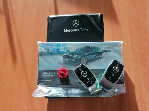 Mercedes-Benz Třídy E 200D AMG - foto 35