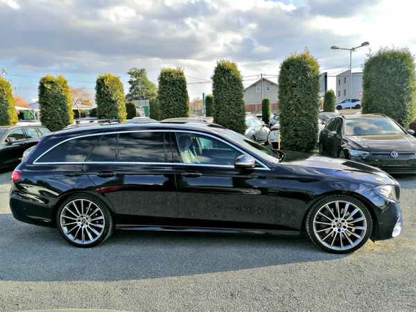 Mercedes-Benz Třídy E 200D AMG - foto 6