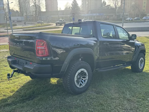 Dodge RAM 2,9 1500 CrewCab 3,0 RHO - foto 11