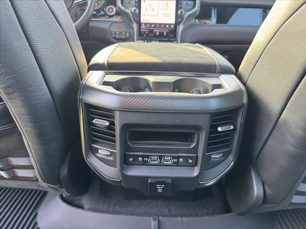Dodge RAM 2,9 1500 CrewCab 3,0 RHO - foto 19