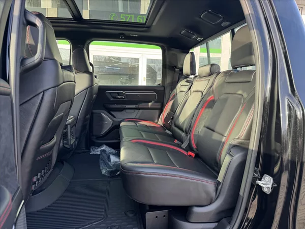 Dodge RAM 2,9 1500 CrewCab 3,0 RHO - foto 25