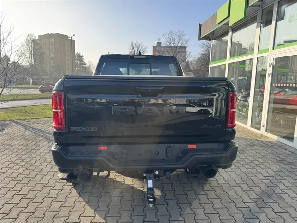 Dodge RAM 2,9 1500 CrewCab 3,0 RHO - foto 6