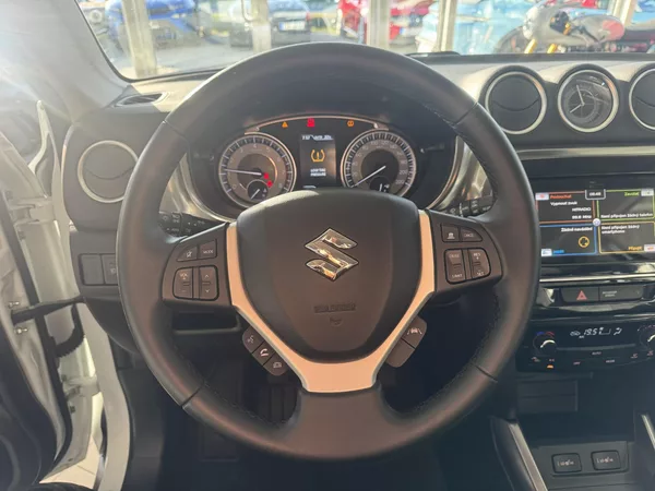 Suzuki Vitara - foto 10