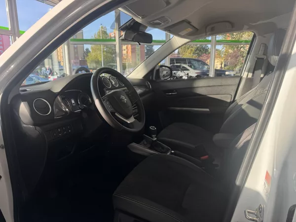 Suzuki Vitara - foto 8