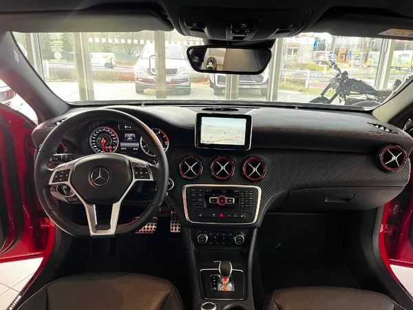 Mercedes-Benz Třídy A 45 AMG 4Matic - foto 11