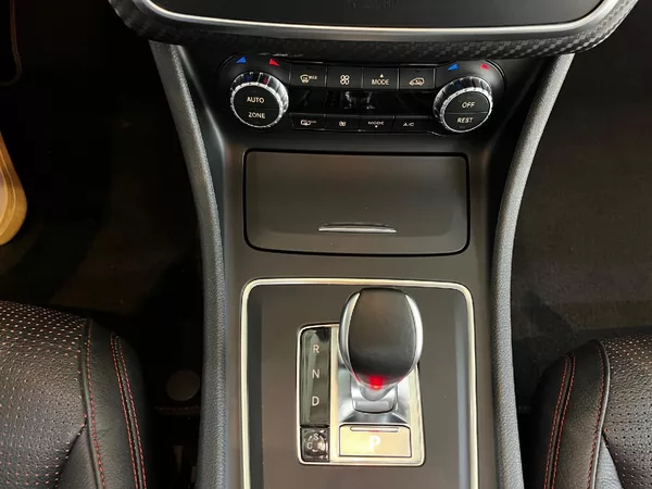 Mercedes-Benz Třídy A 45 AMG 4Matic - foto 12