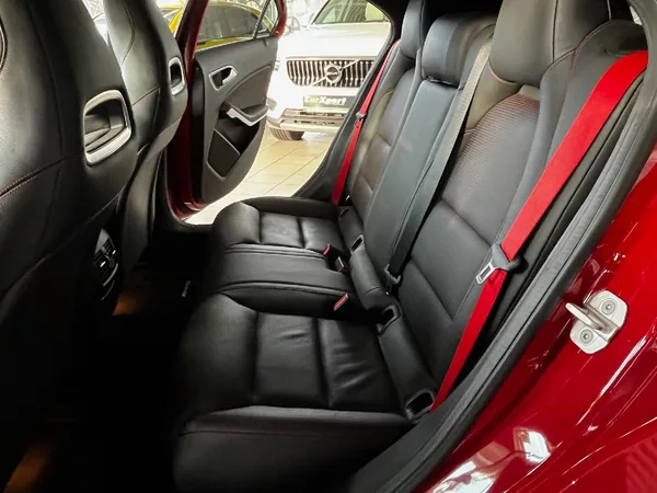 Mercedes-Benz Třídy A 45 AMG 4Matic - foto 18