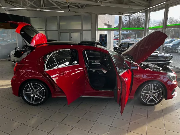 Mercedes-Benz Třídy A 45 AMG 4Matic - foto 26
