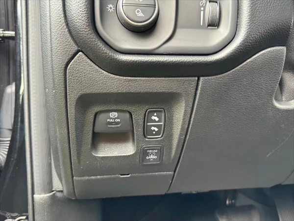 Dodge RAM 3,0 REBEL - foto 18
