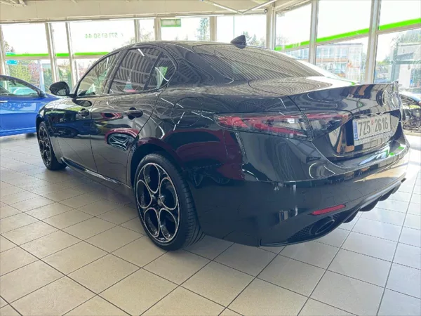 Alfa Romeo Giulia 2,0 COMPETIZIONE - foto 4