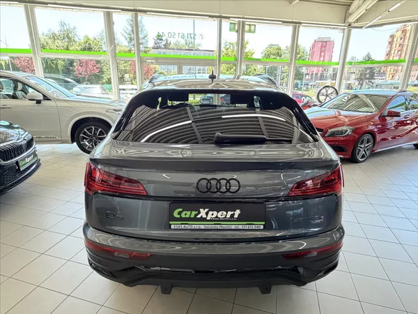 Audi Q5 2,0 Sportback TFSIe Plug-in- - foto 6