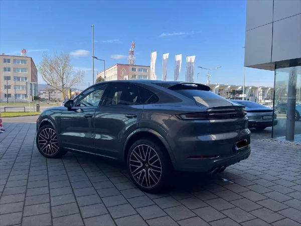 Porsche Cayenne 4,0 V8 S Coupe - foto 2